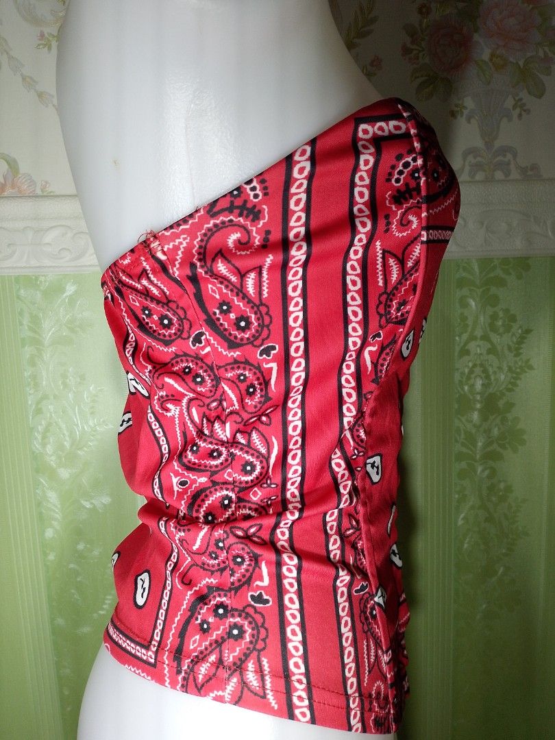 Preloved Bandana Corset Top (Category: Others Tops) located in Dasmarinas. Submitted by ms.happycorsets (Listing ID 1467737360, Image 3). Description: Preloved Corset Top Red,black and white Color Can Fit Large size Starting waistline 30-32 inches Starting Bust Size 34 inches No bra strap slot length 14 inches Stretchable Polyester spandex Fabric Has Front Hooks with Slight flaws has one small pin hole at the back see photo Actual Photo Color may