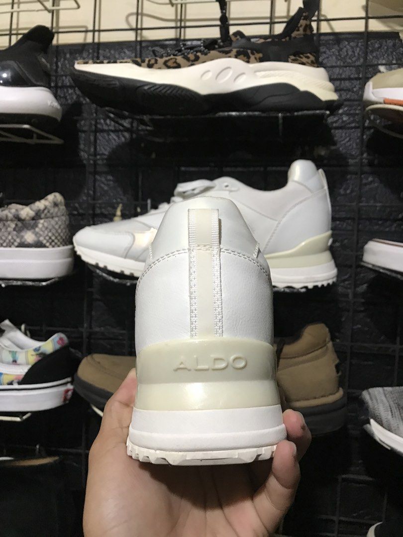 Preloved branded shoes (Category: Shoe inserts) located in Manila. Submitted by solomonjer11093 (Listing ID 1467709662, Image 3). Description: 👇Click each photo for the details 👀What you see what you get 📍Please manage your expectation •(Buy at your own risk) 📍2ND hand Authenticity is not guaranteed! 📍Better to check it personally 📌Strictly No refund & no exchange policy MEET UP HALFWAY/LALAMOVE/J&T 📩PM FOR MORE INQUIRIES LOCATION: CAINTA 