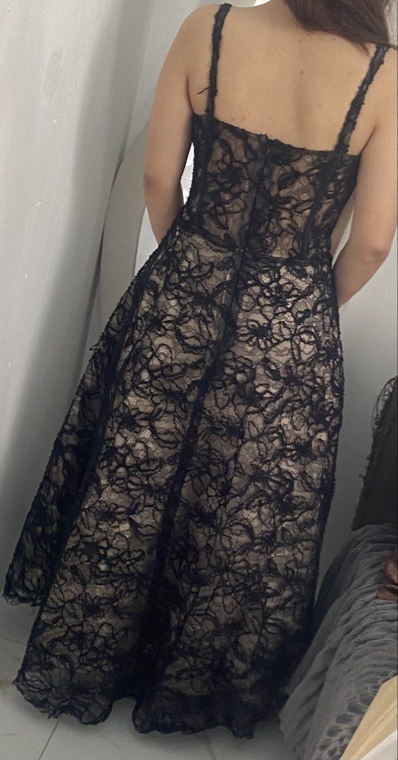 [Pre-loved] Elegant dress (Category: Dresses) located in Quezon City. Submitted by len00013 (Listing ID 1467712315, Image 3). Description: 1 beses lang nagamit sa event Bagong laba No damage Good for medium size Expandable .