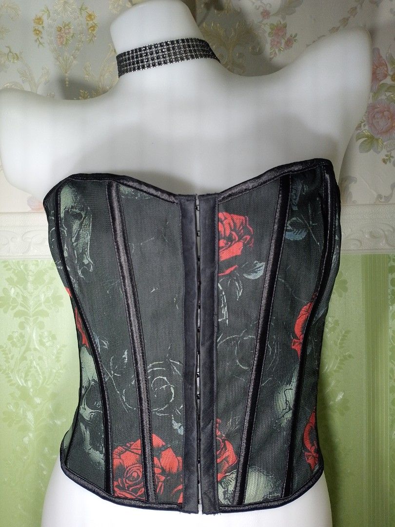 Preloved Gothic Corset Top XL (Category: Others Tops) located in Dasmarinas. Submitted by ms.happycorsets (Listing ID 1467773761, Image 1). Description: Preloved Gothic Crop Corset Top army green,red and Black Color Can Fit Extra Large size Starting waistline 34-37 inches Not Padded length 12 inches Stretchable Fabric Has Lace Tie at the back Has 14 Soft bones with Slight flaws Actual Photo Color may Change due to Camera Flash 💕 Disregard the li