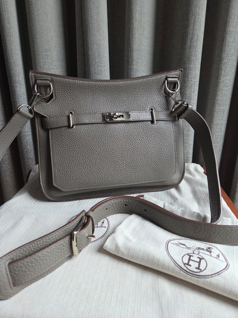 Preloved Hermes Jypsiere 28 Etain PHW (Category: Luxury Bags & Wallets) located in Quezon City. Submitted by shop.mar.go (Listing ID 1467617671, Image 1). Description: preloved 1st owner hermes jypsiere 28 etain in palladium hardware clemence leather stamp R square. 2014 (store bought) with tag, dust bag, box, and paper bag.