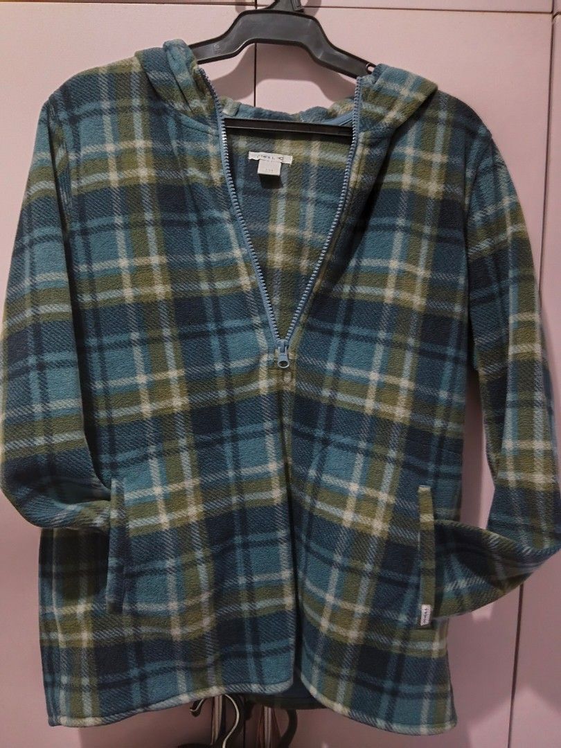 Preloved Jackets,Outerwear (Category: Coats, Jackets and Outerwear) located in Pateros City. Submitted by foryoufindsph (Listing ID 1467668431, Image 3). Description: Starts at 300-500 only Personal clothes/ Preloved Actual items are posted Location: Pateros Follow For You Finds PH for more sulit finds | Get More For Less.