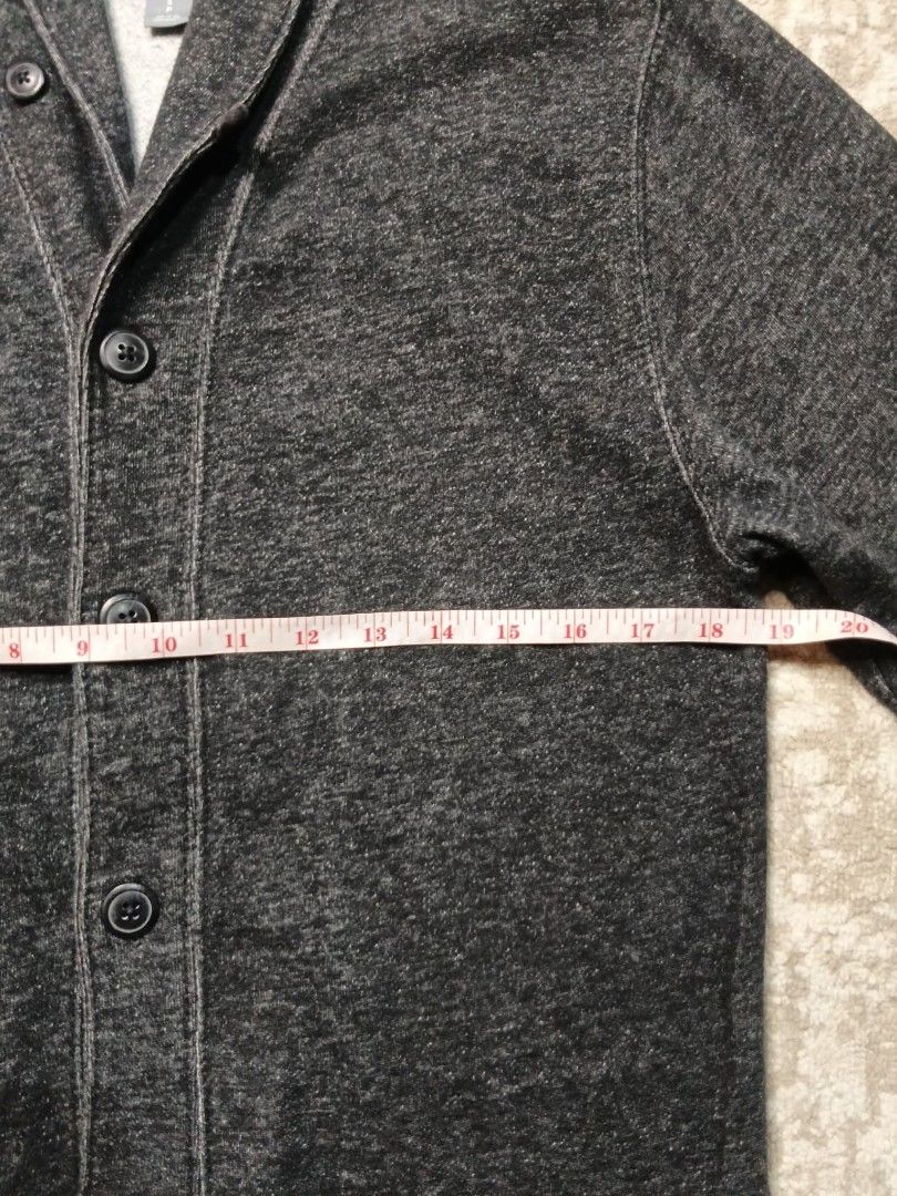 Preloved Old Navy Heather Gray Button-Up Long Sleeve (SIZE S) (Category: Activewear) located in Llanera. Submitted by baka_thriftmo (Listing ID 1464234922, Image 3). Description: OLD NAVY: dark charcoal grey heather button-up cardigan Size: S to M W19xL25.5 Excellent Condition Color Rate 10 mode of payment Gcash Courier J&T +Shipping fee 📌 **PLEASE READ BEFORE BUYING!** 🛍️ ✨ **MANAGE YOUR EXPECTATIONS** ✨ • Please remember that the items we sel