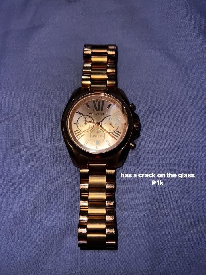 Preloved watches (Category: Women's Watches) located in Caloocan City. Submitted by mherckyyragkee (Listing ID 1467780417, Image 1). Description: • Michael Kors watch (Rose Gold) - Glass face has a crack - ₱1k • Coach watch - lace needs cleaning - ₱1k • Apple watch - needs activation lock bypass - ₱1.5k • Relic - moist on glass - ₱500 • Juicy couture - no lace - ₱300 • G-shock - needs cleaning - ₱300.