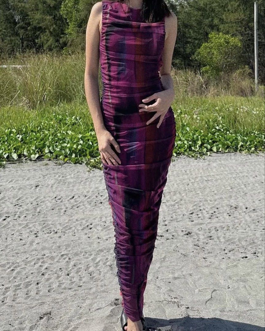 Preloved Zara Ruched Maxi Dress (Category: Dresses) located in Quezon City. Submitted by nanabananie (Listing ID 1467652217, Image 1). Description: Selling my Zara ruched maxi dress in size XS. ✨ Very good condition, no damages ✨ Beautiful magenta and dark purple abstract print ✨ Sleeveless design with a fitted silhouette and ruched detailing ✨ RFS: No longer fits me Size: XS.