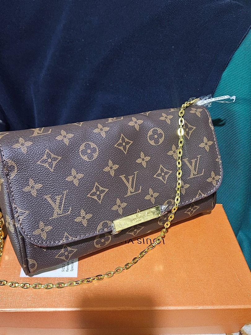 Premium Bags (Category: Cross-body Bags) located in Caloocan City. Submitted by gracevaultin (Listing ID 1467679146, Image 2). Description: .