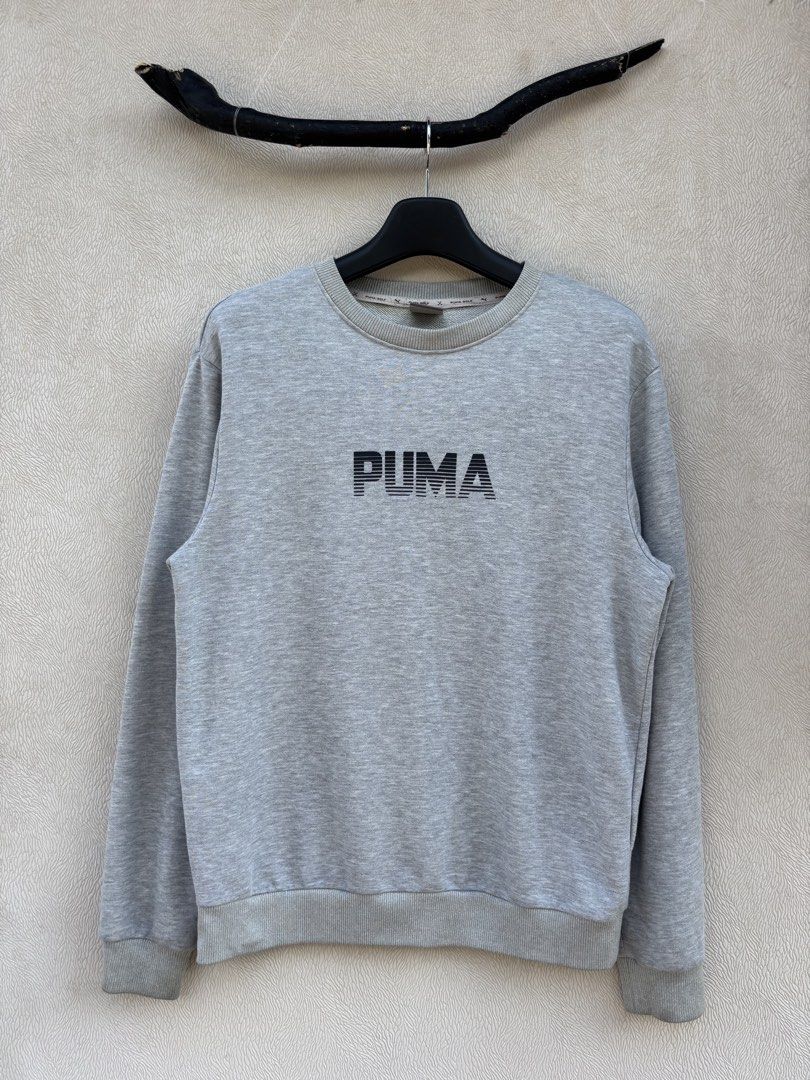 Puma Golf Longsleeve (Category: Coats, Jackets and Outerwear) located in Baybay. Submitted by thrift.ed2023 (Listing ID 1467667588, Image 1). Description: Puma Golf Longsleeve Large 22x27 No Issue Need Wash Good as New .