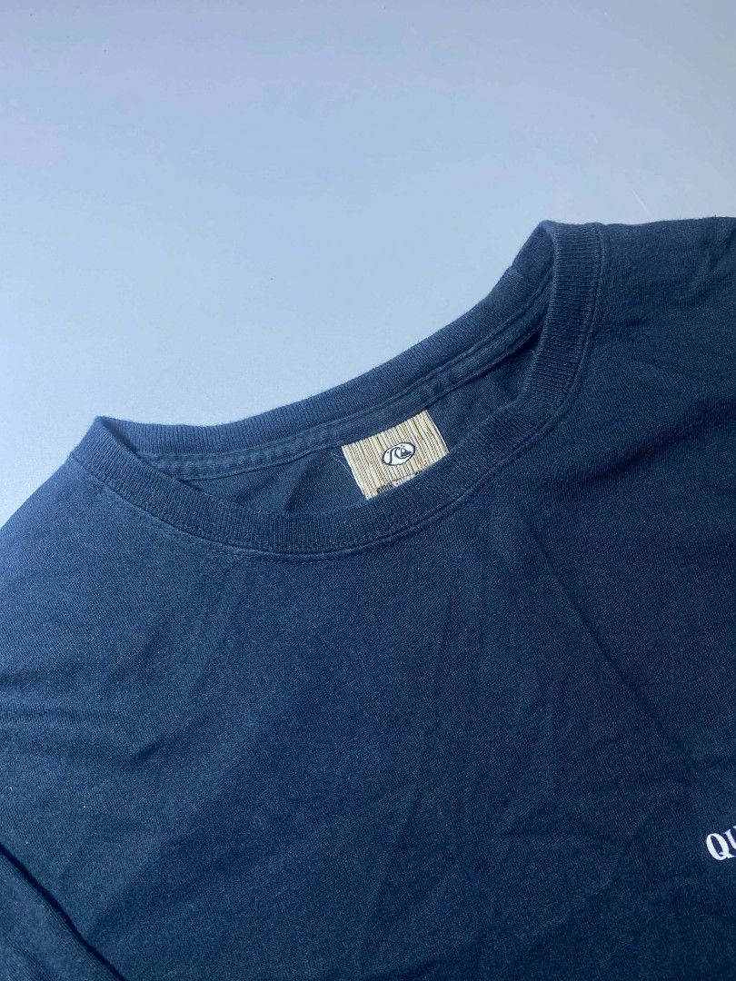 Quik Silver Long Sleeve (Category: Coats, Jackets and Outerwear) located in Angeles City. Submitted by ian.thrift_ph (Listing ID 1467678363, Image 2). Description: Fit Size XL Color Rate 8/10 Fade Effect Good Condition.