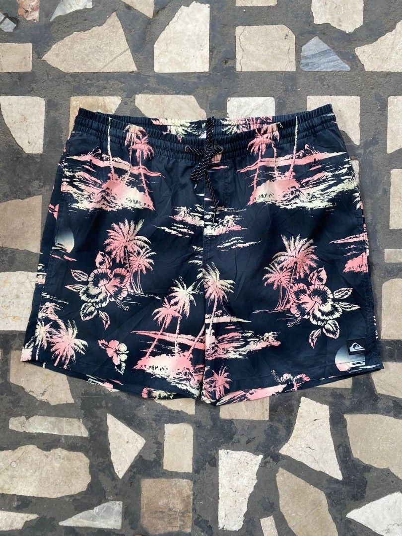 QUIKSILVER VOLLEY SWIM BOARDSHORT PACKABLE (Category: Swim Trunks & Board Shorts) located in Bacolod City. Submitted by delatinaea25915 (Listing ID 1467629336, Image 2). Description: QUIKSILVER VOLLEY SWIM BOARDSHORT EXCELLENT CONDITION 9.5/10 COLOR RATE SIZE:LARGE WAIST LINE:34-36 LENGTH:17 NEED WASH NO ISSUE 850+ SF DM 📥📥📥 PAYMENT FIRST JNT EXPRESS GCASH PAYMENT LOCATION BACOLOD CITY NEGROS OCCIDENTAL.
