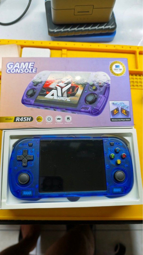 R45H Handheld Retro Game Console 128gb (Category: Others) located in Malolos. Submitted by jietai (Listing ID 1467675658, Image 2). Description: R45H Handheld Retro Game Console. 128gb iunbox lng 💚.