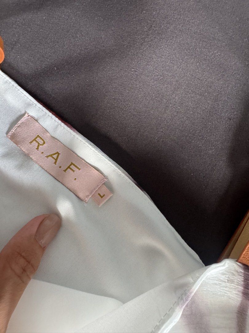 Raf rife maxi dress large (Category: Dresses) located in Calamba. Submitted by zarahzion (Listing ID 1467672531, Image 2). Description: Raf rife maxi dress Size large Used 3,500❤️.