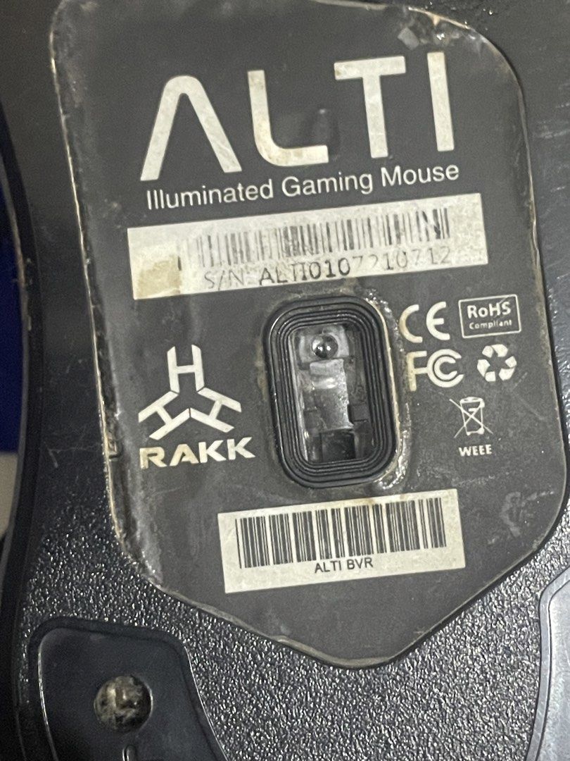 RAKK Alti gaming mouse (Category: Mouse & Mousepads) located in Quezon City. Submitted by navielkieve (Listing ID 1467639964, Image 2). Description: RAKK Alti for sale Fixed 300 Decluttering All buttons working.