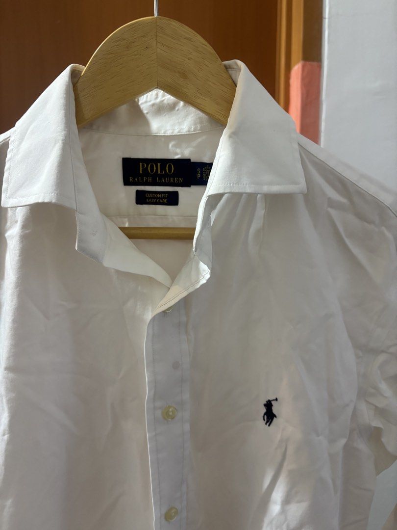 Ralph Lauren Buttondown (Category: Tshirts & Polo Shirts ) located in Baguio. Submitted by usedcondition (Listing ID 1467633434, Image 2). Description: 22x29 fits large-xl Men.