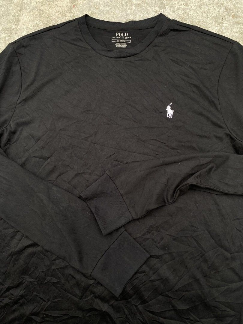 RALPH LAUREN PERFORMANCE SWEATER (Category: Formal Shirts) located in Manila. Submitted by lunaras_declutter (Listing ID 1467719866, Image 3). Description: GOOD AS NEW MEDIUM 10 COLOR RATE DRIFIT BEST FOR RUNNING OR GOLFING.