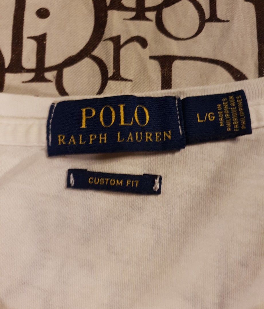 Ralph Lauren RL USA tshirt (Category: Tshirts & Polo Shirts ) located in San Fernando. Submitted by retro.district. (Listing ID 1467819340, Image 3). Description: - RL USA tshirt Ralph Lauren - Size: Large - Condition: Excellent - No issue.