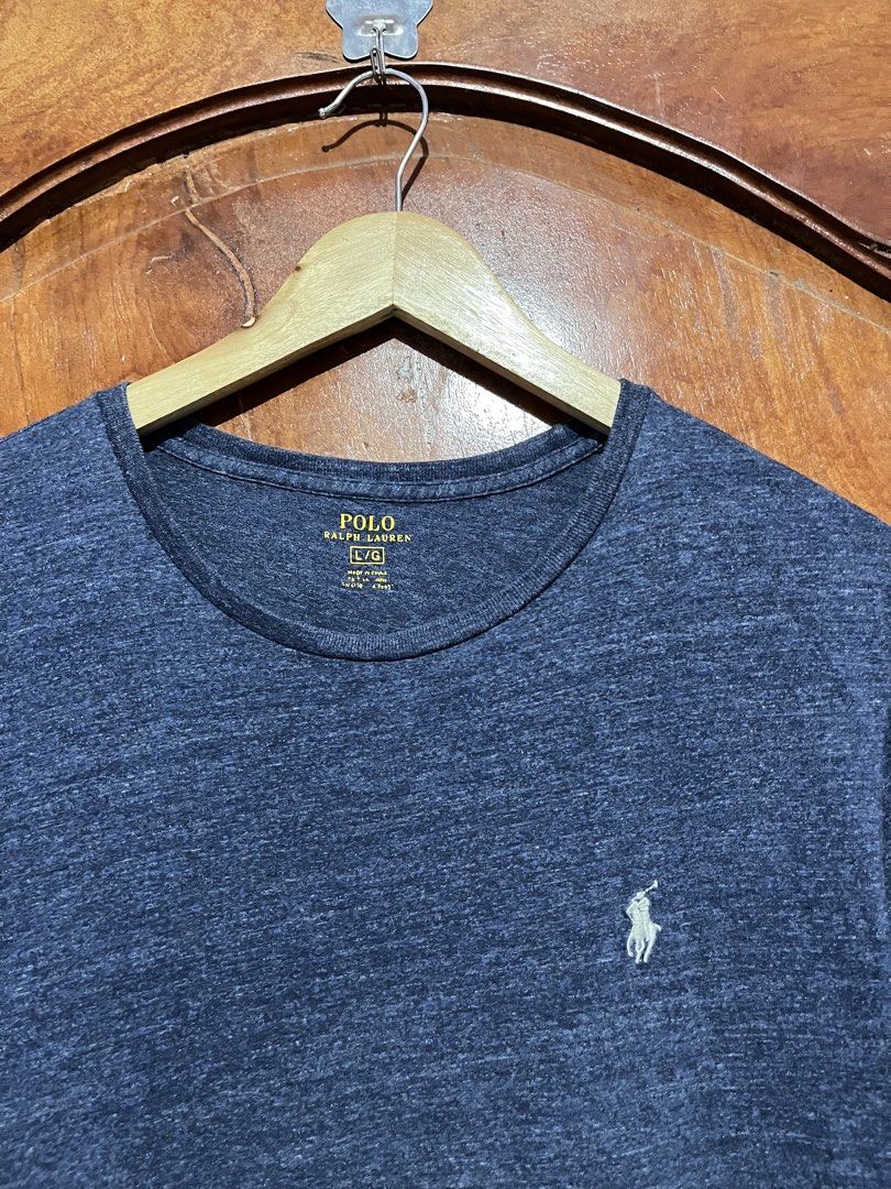 Ralph Lauren Tshirt (Category: Tshirts & Polo Shirts ) located in Tumauini. Submitted by jomerthrift (Listing ID 1467619392, Image 2). Description: Dimes: 21.5x28 Color rate: 9.8/10 Cut washtag.