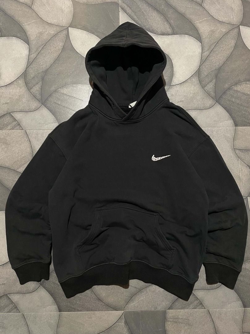 RANDOM CHECK HOODIE (Category: Hoodies) located in Tabaco. Submitted by touchbytats (Listing ID 1467733002, Image 1). Description: length: 25 width: 23 issue: pinholes/ slight fading condition: well used 📍Shipping fee is shouldered by the buyer NOTE: 📍Please manage your expectation. 📍These are thrifted items, already washed and ready to wear. However, some pieces may have stains that can be removed with washing. 📍Minor signs of wear or imperf