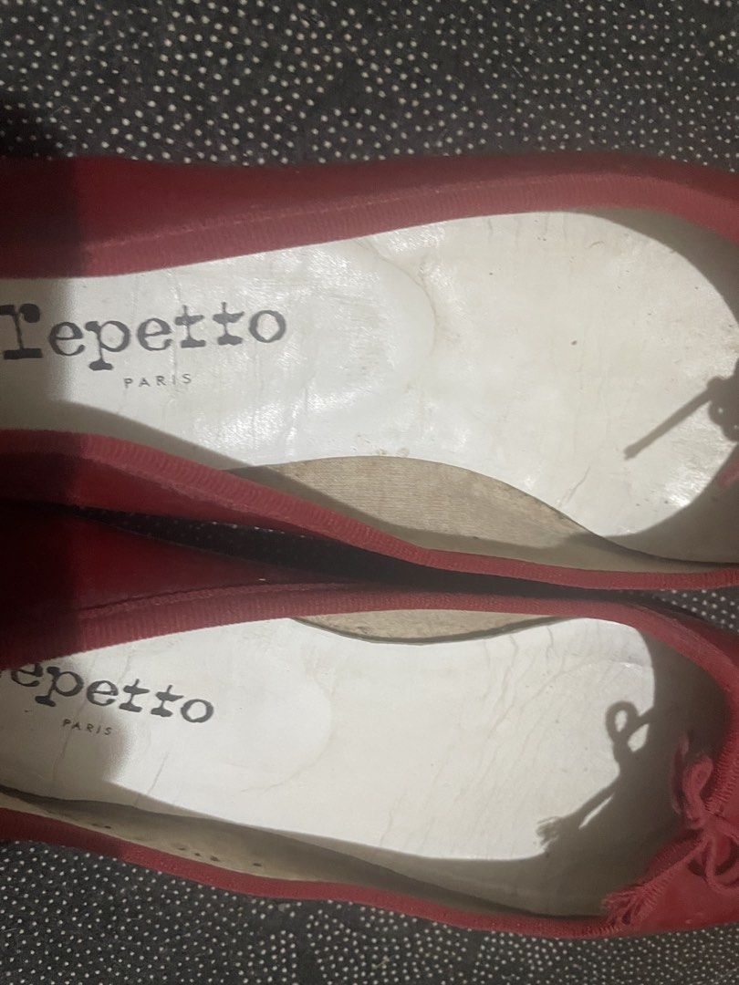 Red Repetto Flats (Category: Flats & Sandals) located in Batangas. Submitted by norskieshoppe (Listing ID 1467729105, Image 3). Description: Sz 8 patent what u see is what u get with flaws( as seen in pics) not bakbak .