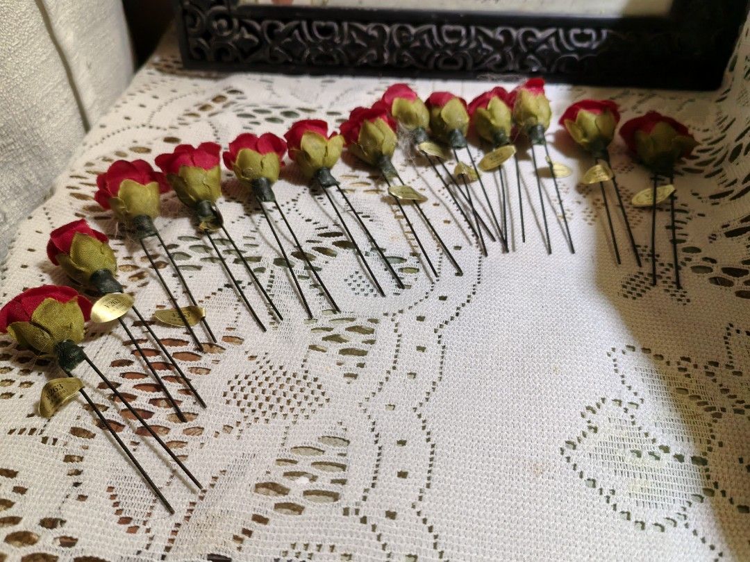 Red rose hair accessories/pc (Category: Hair Accessories) located in Manila. Submitted by luckycharm_215 (Listing ID 1467713599, Image 1). Description: inserted into the hair.