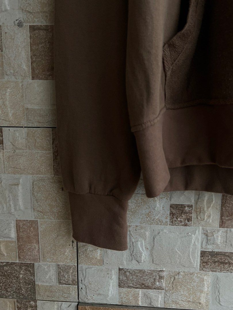 REPRESENT - “ MIX TEXTURE FABRIC “ DESIGN OVERSIZE PULL OVER HOODIE (Category: Coats, Jackets and Outerwear) located in Bacolod City. Submitted by timelessbyjosh (Listing ID 1467697996, Image 3). Description: SIZE : LARGE ACTUAL COLOR : BROWN COLOR RATE : 9. 5 OUT OF 10 CONDITION : EXCELLENT MATERIAL : 100 % COTTON MADE IN : ENGLAND FLAWS : NONE DIMENSIONS LENGTH - 31 WIDTH ( ARMPIT TO ARMPIT ) - 26. 5 SHOULDER TO SHOULDER - 29 SLEEVE LENGTH ( AR