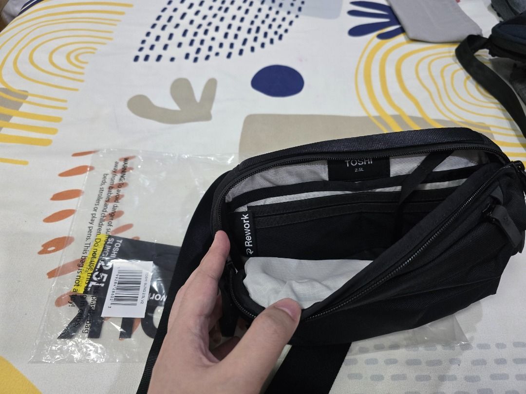 Rework Toshi Sling Bag V2 - 2.5L (Category: Shoulder Bags) located in Caloocan City. Submitted by elcian (Listing ID 1467698028, Image 3). Description: **FOR SALE: Toshi Sling V2 2.5L **Almost Brand New | Excellent Condition** Looking for a compact, stylish, and functional everyday sling? The **Toshi Sling V2 2.5L** is a great choice for anyone who prefers a minimalist setup without carrying a bulky bag. Perfect for mall trips, coffee runs, casua
