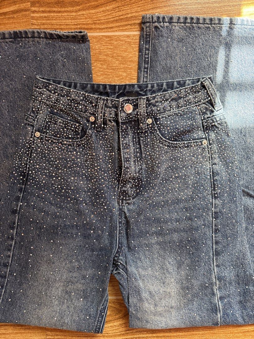 Rhinestone Wide Leg Jeans (Category: Jeans) located in Manila. Submitted by _foryou (Listing ID 1467666608, Image 3). Description: Anewsta brand from SHEIN dm for when worn! used only once.