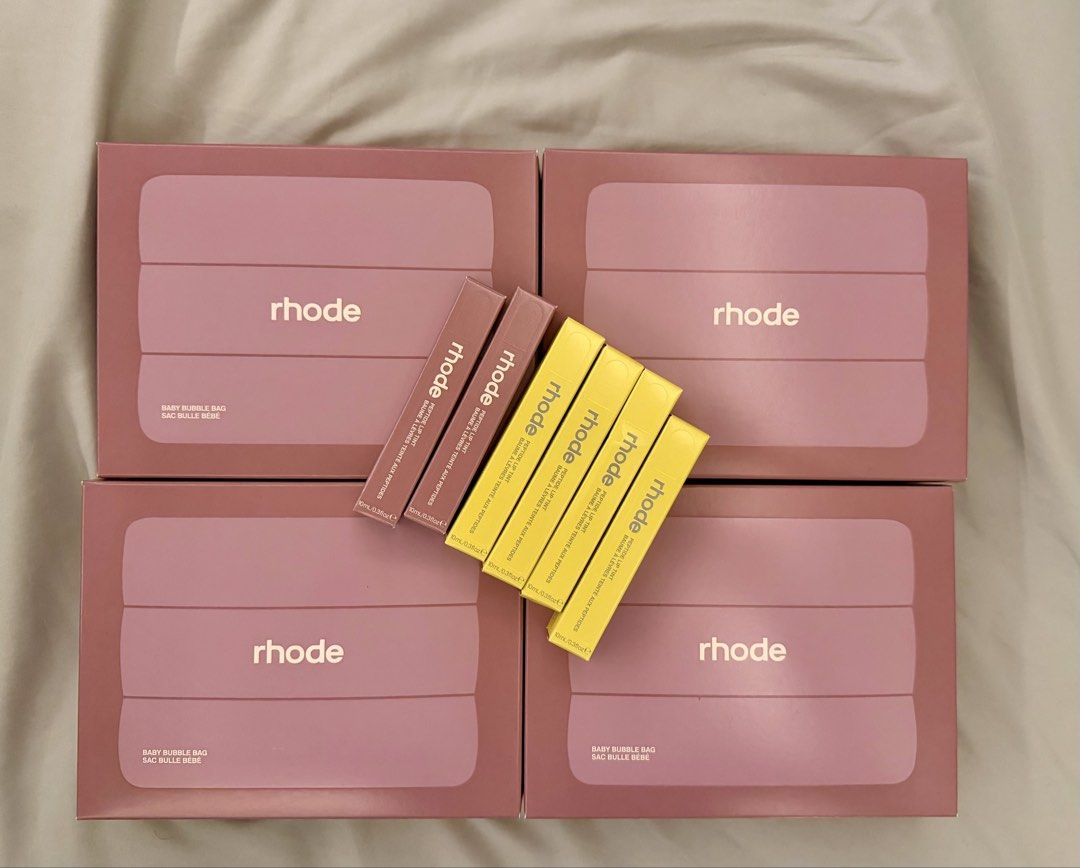 Rhode Bubble Bag in Pretzel (UK Exclusive) (Category: Purses & Pouches) located in Pasig City. Submitted by michyyy_mvm (Listing ID 1467770281, Image 2). Description: Rhode Limited Edition Baby Bubble Bag Pretzel 🥨 - Fresh from the UK - Brand new and Guaranteed Authentic💛 - Limited stocks available! Grab yours now, while supplies last 😉 UPDATE: 2 stocks left .