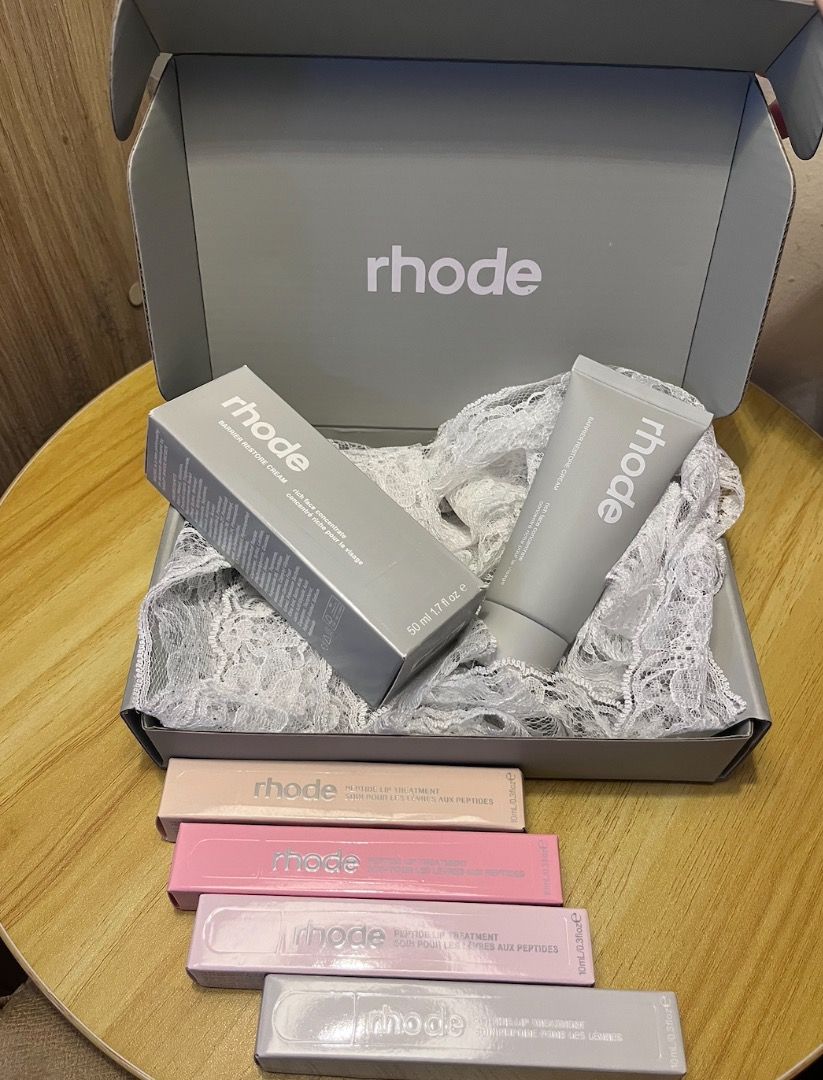 Rhode Lip Peptide (ON HAND) (Category: Makeup) located in Makati City. Submitted by glowcart.mnl (Listing ID 1467715449, Image 2). Description: more scents available dm for negotiations ! :)).