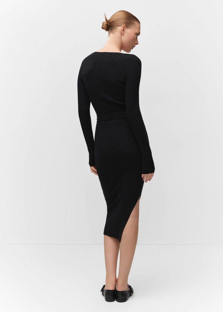 Ribbed dress black MANGO (Category: Dresses) located in Quezon City. Submitted by prelovedsaleitems (Listing ID 1467604659, Image 1). Description: .