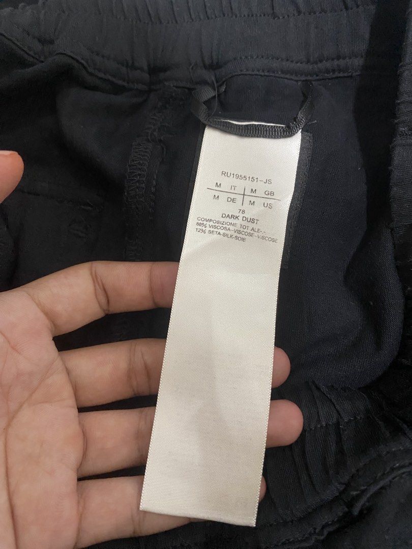 Rick owens (Category: Shorts) located in Manila. Submitted by hell_market (Listing ID 1467743098, Image 3). Description: .