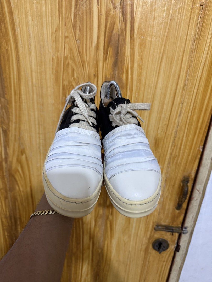Rick Owins (Category: Sneakers & Footwear) located in Maramag. Submitted by thriftshoesapparatus (Listing ID 1467746415, Image 1). Description: .