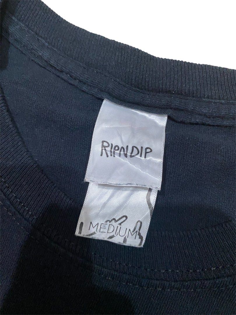 RipNdip Bob R (Category: Tshirts & Polo Shirts ) located in Maasin. Submitted by regain_cycle17 (Listing ID 1467714462, Image 3). Description: RIPNDIP Bob Ross 21W x 27L Excellent condition to as new🔥 10/10 color rate🖤 super black sa actual No hidden issue❌ Color may vary due to lights❗️ Washed and ready to wear.♻️ 450 plus shipping fee💰 MOP: GCash🏦 📍SOUTHERN LEYTE, VISAYAS 6600..