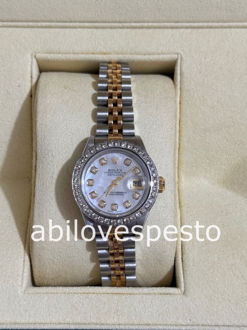 ROLEX Oyster Perpetual Datejust 1.00CTTW (Category: Luxury Watches) located in Quezon City. Submitted by abipdejarme (Listing ID 1467712925, Image 2). Description: GOOD AS NEW Pre-owned Rolex 1.00 CTTW DJ 26MM 2002-2 TONE Bought in the US, 2023 With box and receipt from The Diamond Ring Co, San Jose, CA Open for reauthentication Open for viewing in QC area.