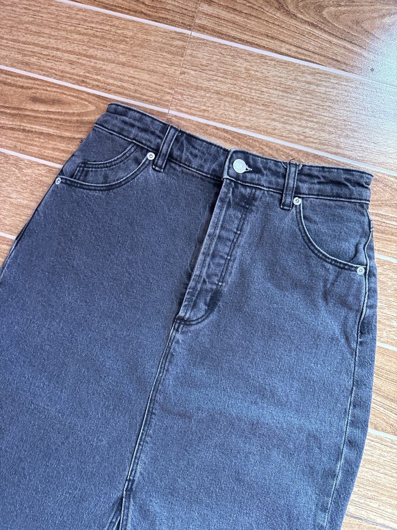 Rolla's Dark Grey Denim Midi Skirt (Category: Skirts) located in Manila. Submitted by _foryou (Listing ID 1467666605, Image 3). Description: dm for when worn! used only once bought from Australia!.