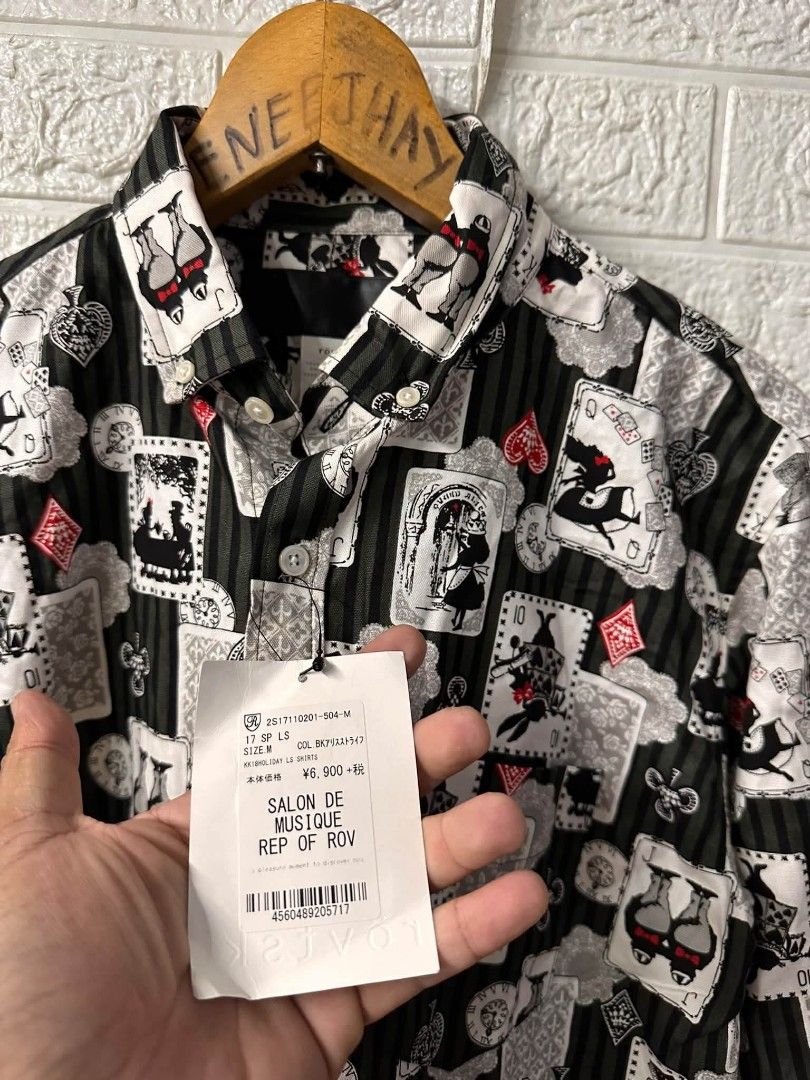 ROVSTKI - all over printed shirt (Category: Activewear) located in Bacoor. Submitted by arlenelamery (Listing ID 1467707476, Image 3). Description: ROVSTKI - ALL OVER PRINT SHIRT, ALICE AND WONDERLAND,PLAYING CARD MADE IN JAPAN 🇯🇵 BRANDNEW WITH HANGTAG AUTHENTIC NO ISSUE SIZE MEDIUM SIZE ACTUAL VIA TAPE MEASURE W20 PIT TO PIT L28 SLEEVE 23 SHOULDER 18 PRICE 1500 + SF PM MODE OF PAYMENT TRU GCASH LOC CAVITE.