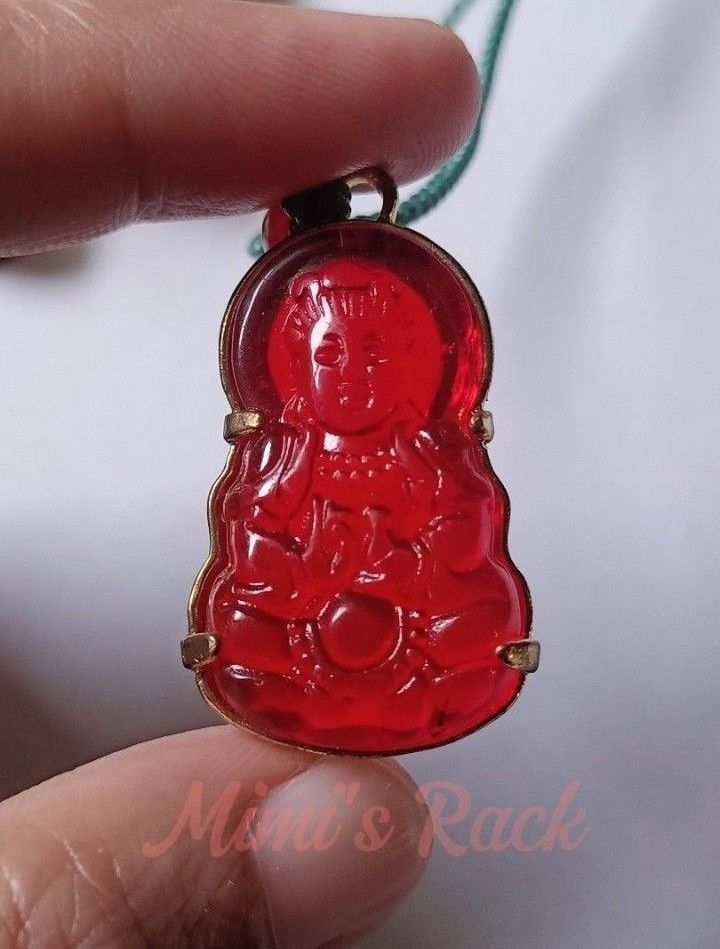 RUBY AGATE GUANYIN CARVING ROPE NECKLACE (Category: Necklaces) located in Taguig. Submitted by mimisrack (Listing ID 1467802972, Image 2). Description: ❤️Radiant blessing amulet symbolizing compassion, protection, and positive energy -Guanyin carving represents mercy, guidance, and spiritual protection -Ruby Agate is associated with vitality, warmth, and soothing protective energy -Encourages optimism, emotional balance, and inner calm -Tradition