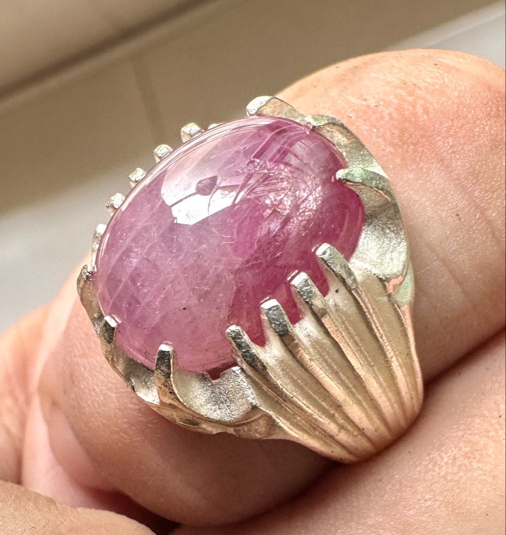 Ruby Silver Ring (Category: Rings) located in Singapore. Submitted by ynot (Listing ID 1467367095, Image 3). Description: .