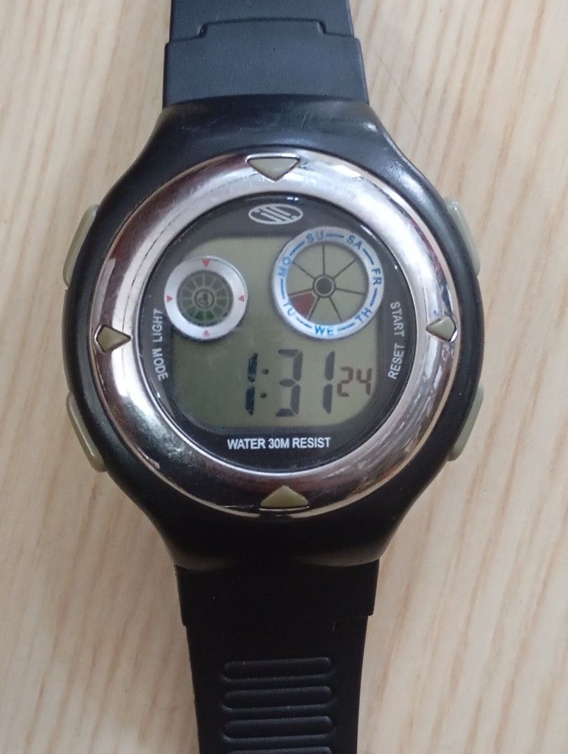 Rudy project (Category: Men's Watches) located in Las Pinas. Submitted by quick_deals_great_finds2 (Listing ID 1467647724, Image 1). Description: Original good working condition Medium size unisex.