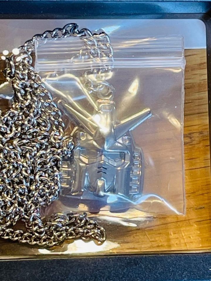 RX-78-2 Gundam Head Pendant (Category: Gundam & Model Kits) located in Makati City. Submitted by newtypecollectibles (Listing ID 1467641713, Image 2). Description: - New / Unused Php 10,000 [LAST price].