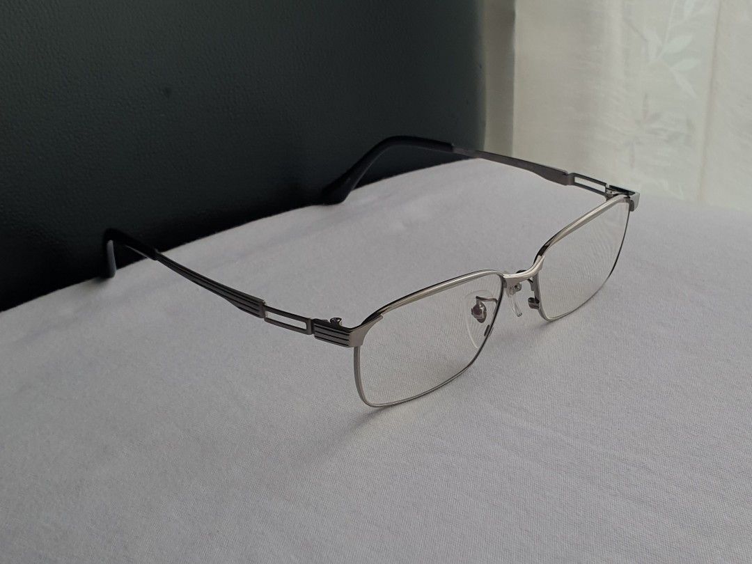 Sabaetra Titanium Eyeglass Frame (Category: Sunglasses & Eyewear) located in Quezon City. Submitted by WasalakTwo (Listing ID 1467768631, Image 1). Description: Bought in Japan Durable and high quality Goodcondition Still presentable Lens are graded, but replaceable Open for delivery nationwide Front Width 13.3cm Front Height 3.4cm.