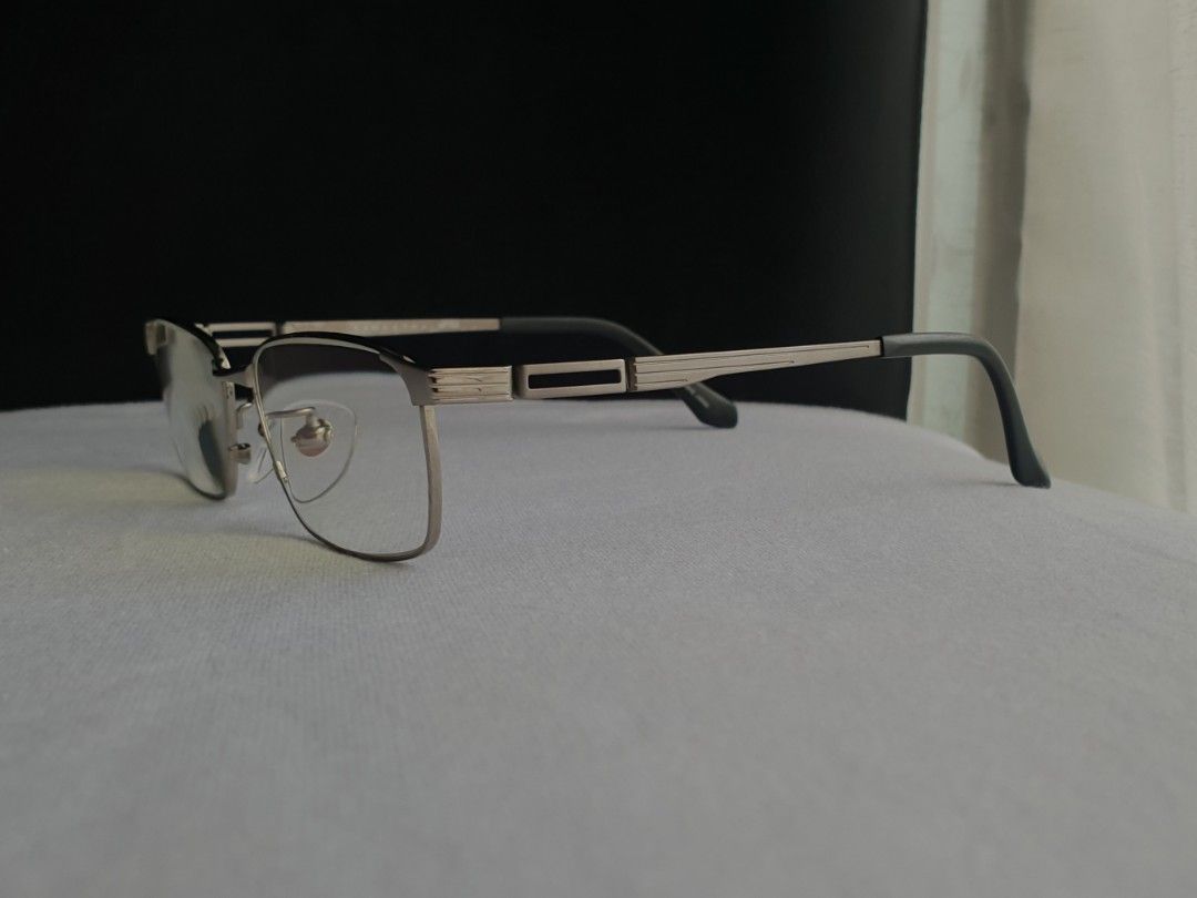 Sabaetra Titanium Eyeglass Frame (Category: Sunglasses & Eyewear) located in Quezon City. Submitted by WasalakTwo (Listing ID 1467768631, Image 3). Description: Bought in Japan Durable and high quality Goodcondition Still presentable Lens are graded, but replaceable Open for delivery nationwide Front Width 13.3cm Front Height 3.4cm.