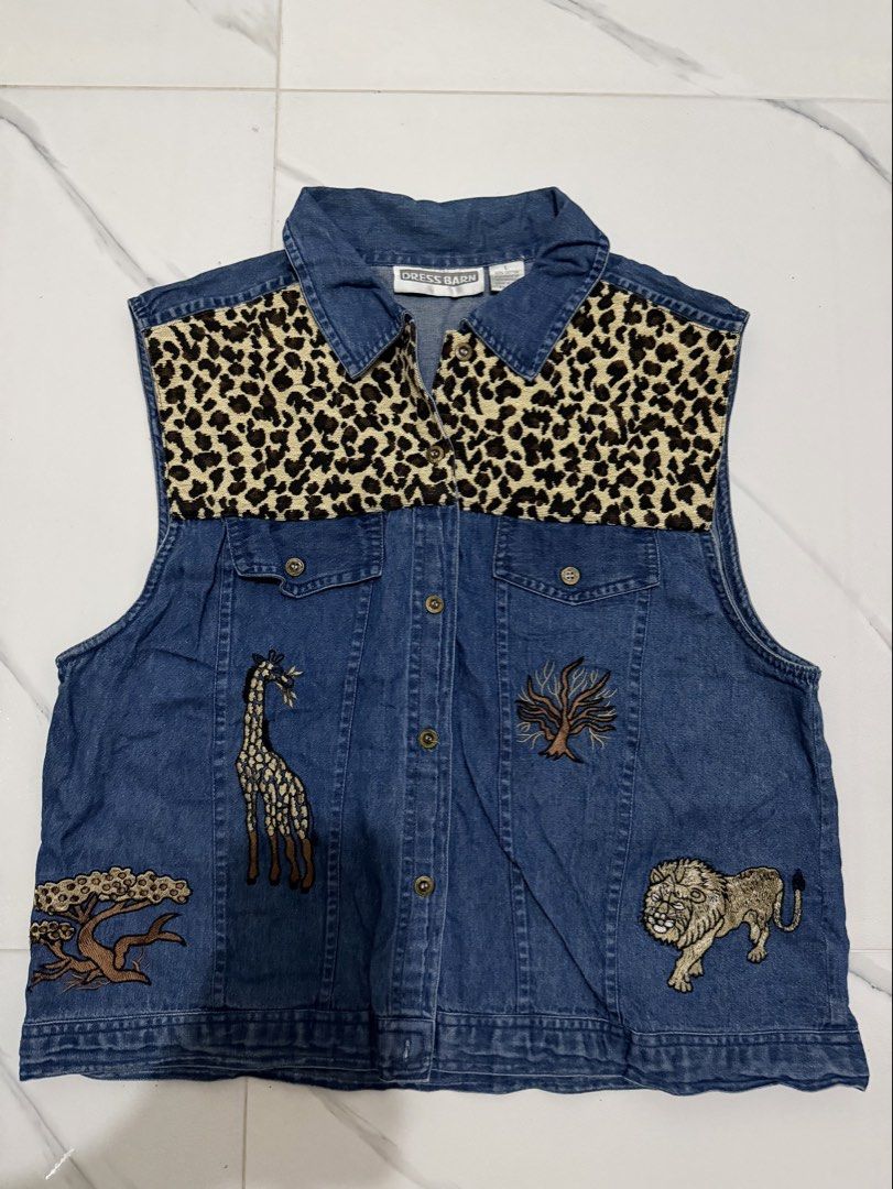 Safari Denim Vest (Category: Others Tops) located in Las Pinas. Submitted by gmonteros (Listing ID 1467712406, Image 1). Description: .
