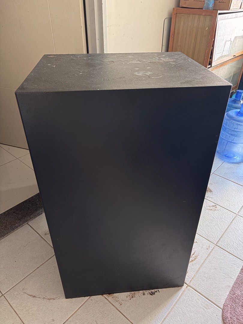 Safe Vault (Category: Safe) located in Las Pinas. Submitted by ayee_mami (Listing ID 1467605498, Image 3). Description: For Sale Sentry Safe Vault Heavy Duty Fire Proof Digital 6.01 cubic feet Minor rust. 22k negotiable Pick up / Delivery.