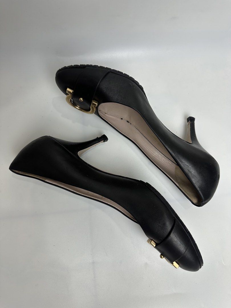 Salvatore Ferragamo Leather Gancini Pumps (Category: Sandals) located in Bacolod City. Submitted by 2k.archives (Listing ID 1467720272, Image 3). Description: Authentic / Original Size 7 1/2 24 cm.