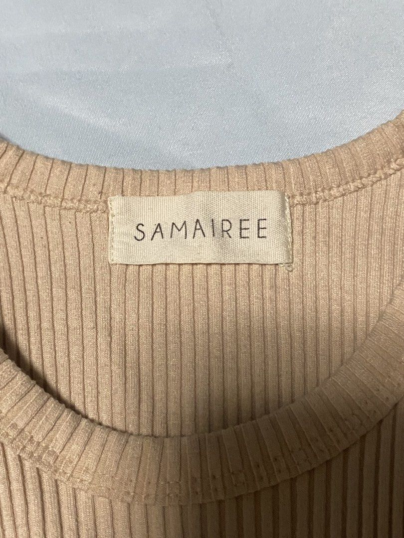 Samairee Beige Ribbed Crop Tank Top (Category: Sleeveless) located in Paranaque City. Submitted by pomeloluvr (Listing ID 1467678943, Image 3). Description: - Brand: Samairee - Color: Beige - Style: Ribbed crop tank top - Neckline: Round neckline - Fit: Sleeveless and stretchy - Condition: Clean overall, great basic for layering or warm weather.