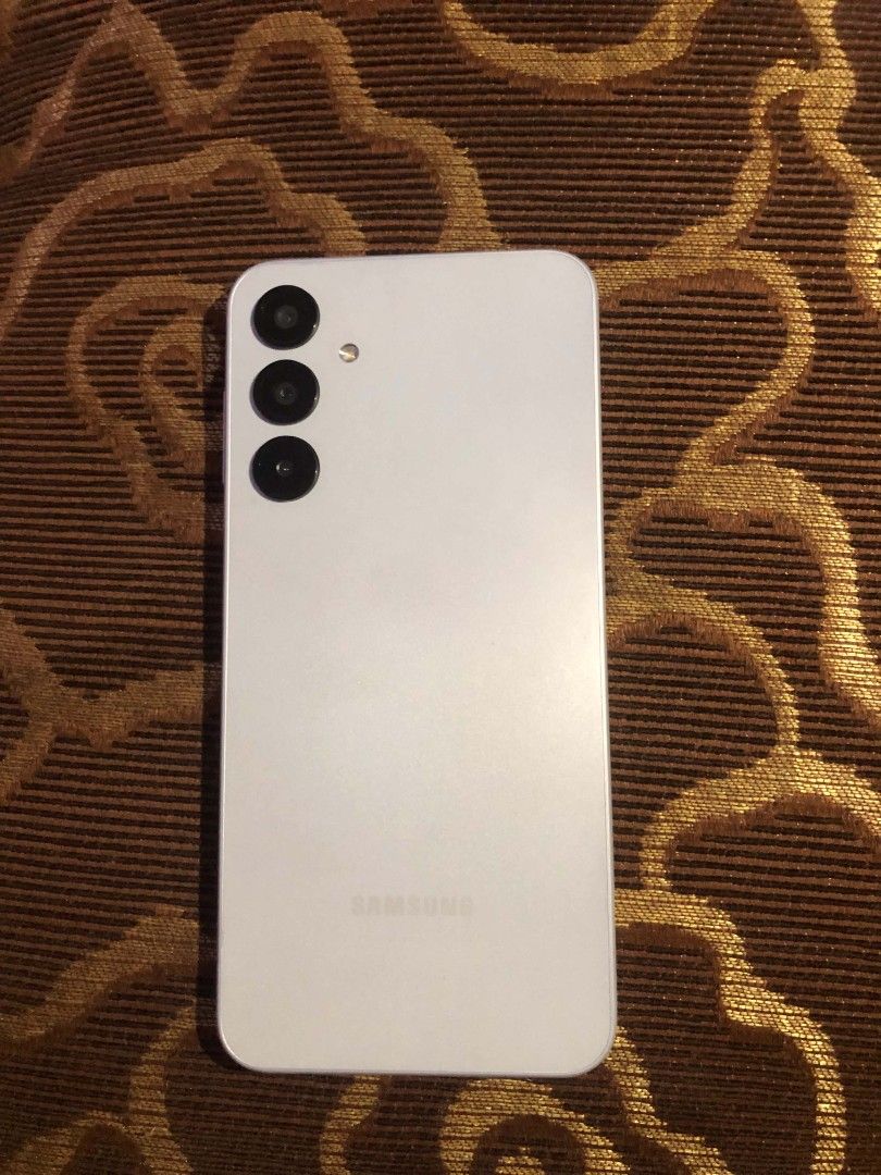 Samsung a16 4/128GB - 5000mAh (Category: Samsung) located in Dasmarinas. Submitted by ivantech (Listing ID 1467612264, Image 2). Description: *CONDITION:* - ✅ No issues - ✅ Lady owned, alagang babae - ✅ Makinis pa, pwede sa maselan - ✅ Matagal malowbat - ✅ Test to sawa - ❎ 0.5 blurred.