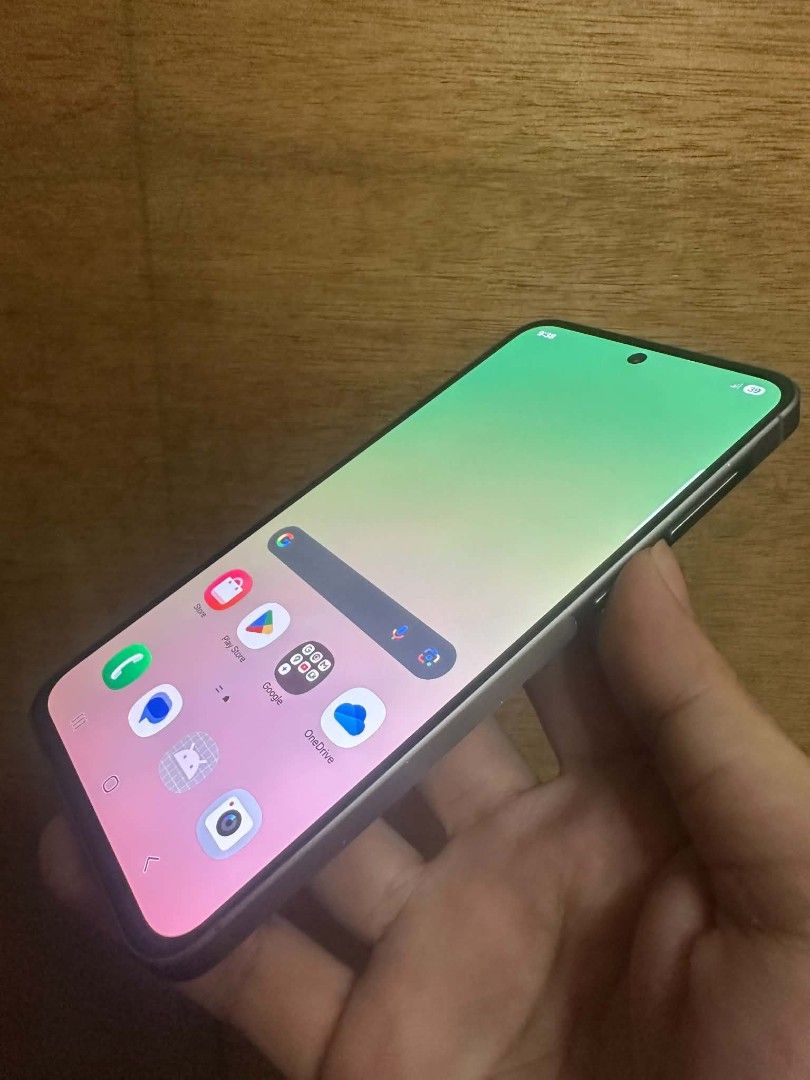 Samsung A56 5G 256gb (Category: Samsung) located in Manila. Submitted by newtiger_4396d9 (Listing ID 1467613069, Image 1). Description: - Brand/Model: Samsung A56 5G - Storage: 256GB - Color: Graphite - Good As New - 100% Good Condition - Condition: Excellent, Clean Screen and Body .