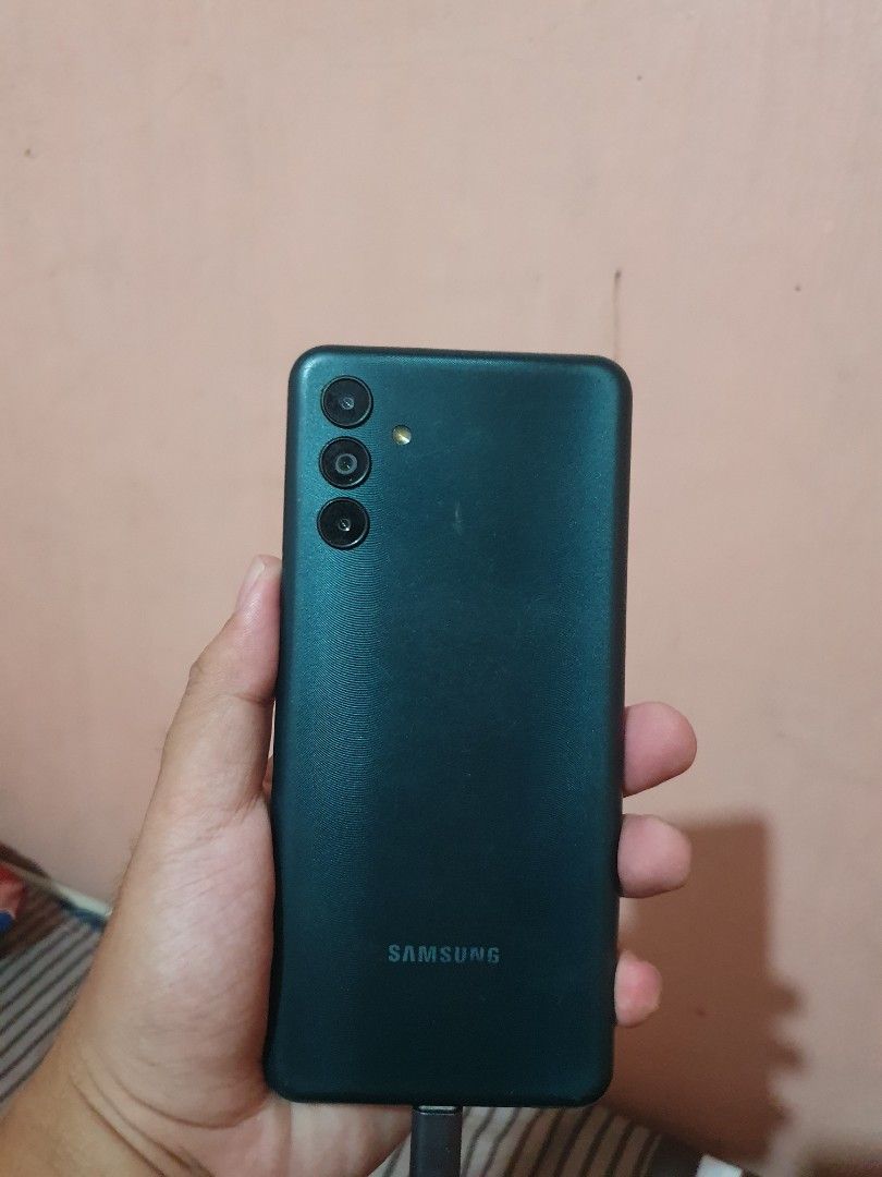 Samsung Galaxy A04s (Category: Samsung) located in Dinalupihan. Submitted by cappedout (Listing ID 1467765089, Image 1). Description: FOR SALE SAMSUNG GALAXY A04S 128GB 90HZ ISSUE: NAKALUBOG NA POWER BUTTON AND VOLUME BUTTON BUT ITS STILL WORKING 1500 nalang.