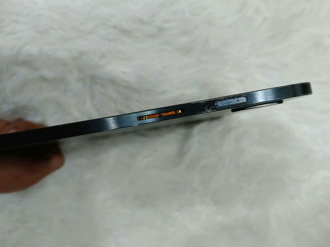 Samsung Galaxy tab S7 128gb LTE (Category: Android) located in Tuguegarao City. Submitted by yeonlim (Listing ID 1467773120, Image 2). Description: Perfectly working with spen included, was used mainly for tiktok and readings NEGOTIABLE Issues ⚠️ has noticeable paint chips, very noticeable especially on the bottom part of the horizontal part of the tablet has scratches missing volume button (can still change volume via settings) power button need