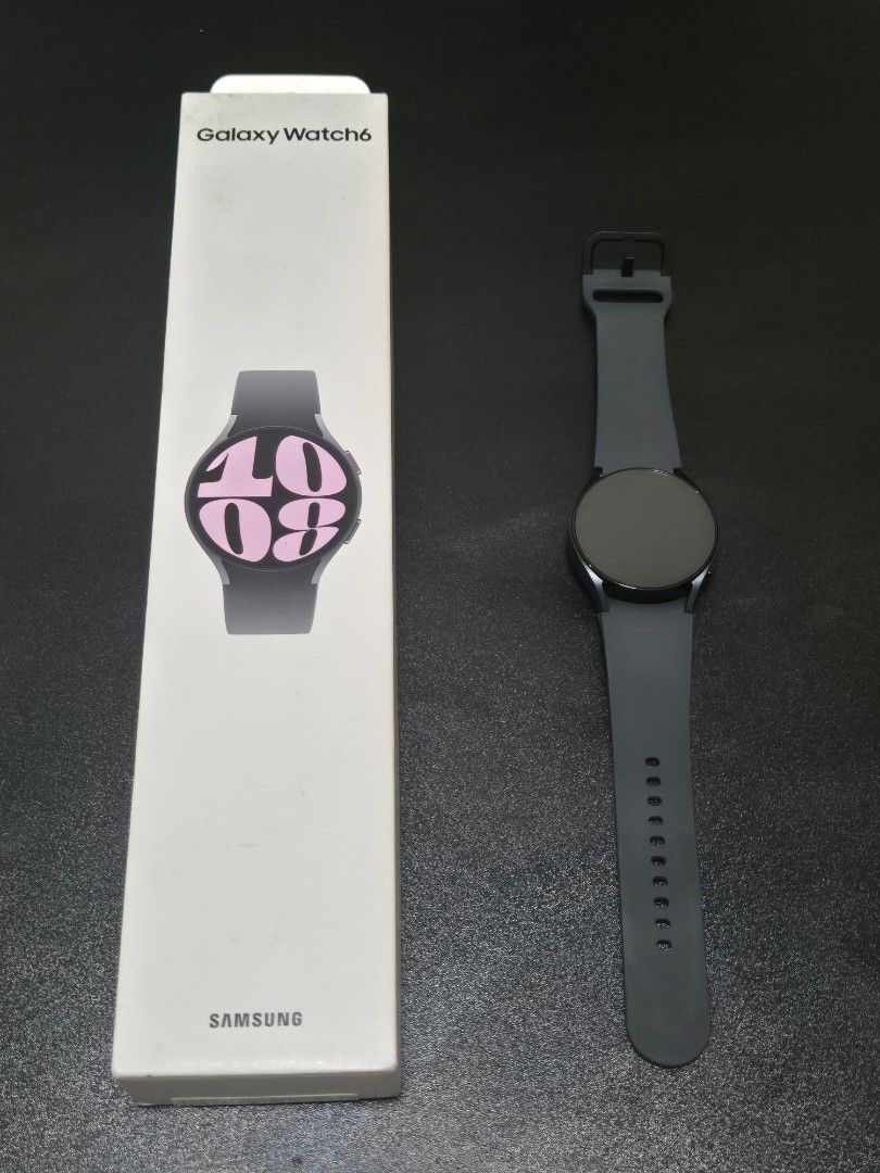 Samsung Galaxy Watch 6 (40mm) (Category: Wearables & Smart Watches) located in Valenzuela. Submitted by ricocasilag (Listing ID 1467764738, Image 1). Description: - Brand: Samsung Galaxy Watch 6 - Size: 40mm - Color: Black/Dark Grey with matching silicone strap - Condition: Excellent, well-maintained - Features: Vibrant AMOLED display, advanced fitness & health tracking (heart rate, sleep, etc.) - Inclusions: Original retail box included.